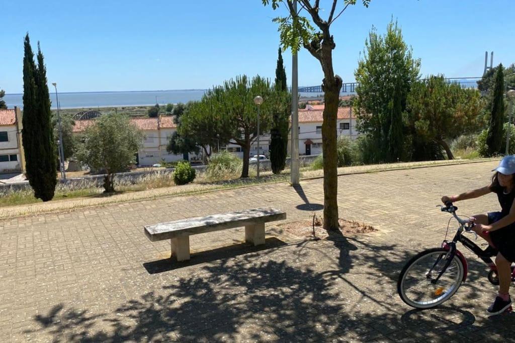 Quarto Duplo Parque Tejo, Com Wc Otel Bobadela Dış mekan fotoğraf